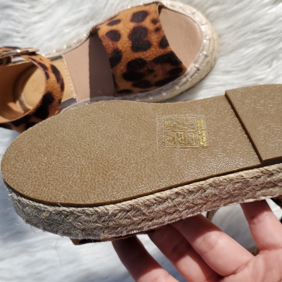 Girls Leopard Print Espradilles Sandals - Picture 4 of 4